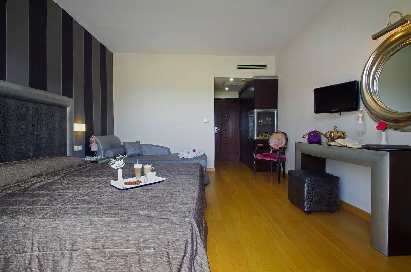 Mediterranean Princess Hotel 4*